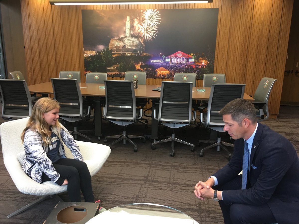 StrongFree67's tweet image. #SophiaProject dropped off a #DoTheWriteThing box at #CityHall today. She met with @Mayor_Bowman in his office. He was very supportive about increasing awareness about this amazing recycling program @StaplesCanada @TerraCycleCA #EveryOffice #Winnipeg @ctvwinnipeg @CBCInfoRad