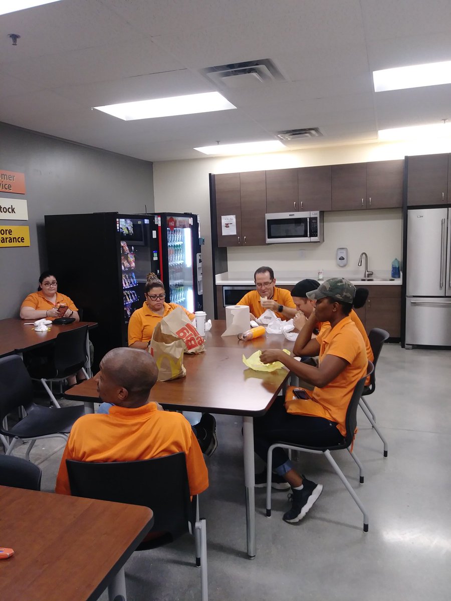 MetObdulio's tweet photo. Thanking the team with Breakfast for staying safe during this week projects and GSG. Great teamwork night and day team. #oneteam# #onegoal #team6355 #beingthebar https://t.co/hc2JsWSQVI
