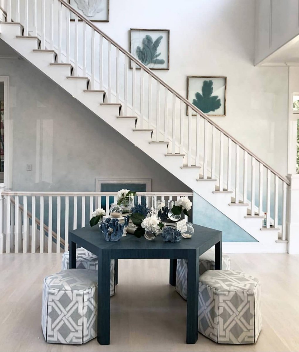 Honored to have been on site supporting the <a href="/traditionalhome/">Traditional Home</a> <a href="/HamptonDesigner/">Hampton Designer Showhouse</a> Showhouse designers in keeping their spaces pristine like this stunning entry by <a href="/seagreendesigns/">Shannon Willey</a>. Benefits @StonyBrookSHH, but it's the last weekend! Info: hamptondesignershowhouse.com #fridayfeeling
