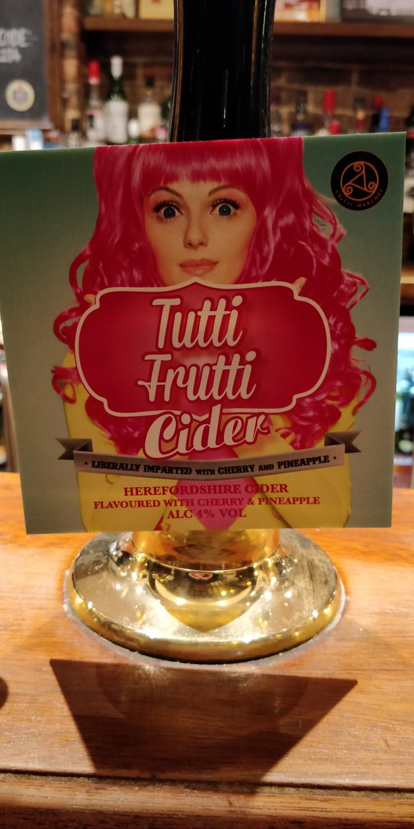 luisbarwakey's tweet photo. OTB this evening #realale #beer #realcider #wakefield @FernandesBrewer @ossettbrewery @RatBrewery @MilestoneBrewi1 @CRBrewery @lilleyscider @CelticMarches https://t.co/8rXBEEELKa