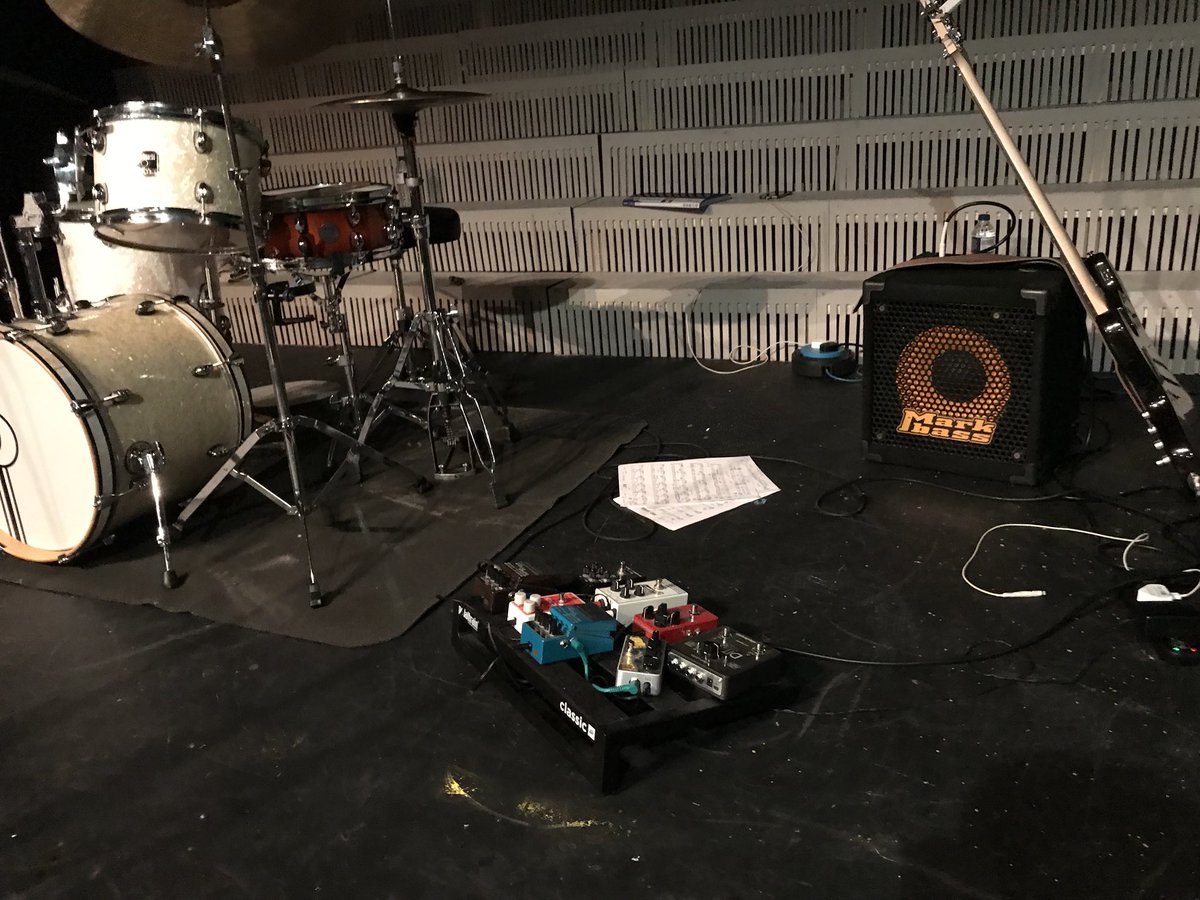 mnoble81's tweet photo. Lots of pedals tonight so using ALL the DIs for Jazz at Progress. @progresstheatre @jazzberks https://t.co/5DQeD00tS9