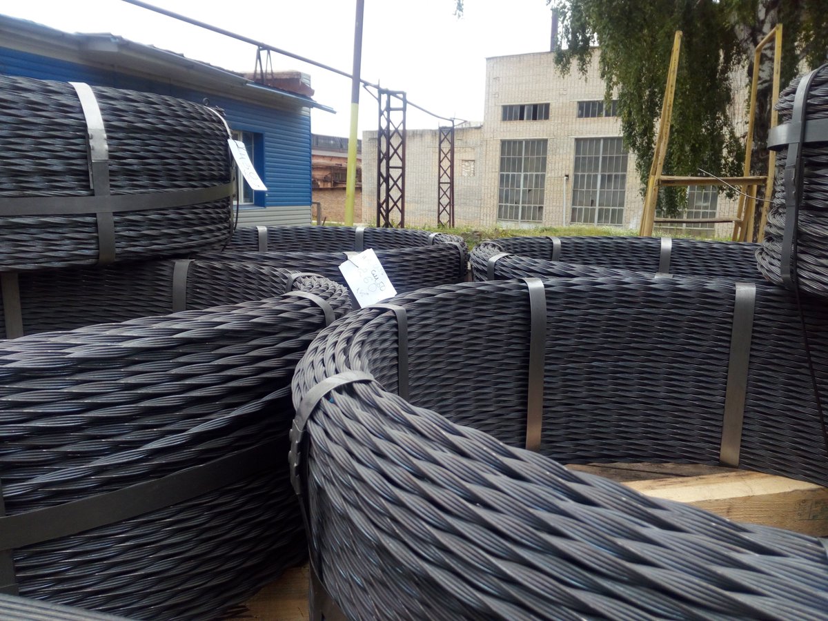 ArmasteelLlc's tweet photo. New party of extra-bonded PC strand is prepared for tests.
We've produced about 6000 meters of 10-wire PC strand with 11.5 mm diameter (the analogue of 9.3 mm 7-wire PC strand) last week.
#ExtraBondedPrestressing #10WirePCstrand #LRPCstrand #PCstrand #ForgetTheStrandSlip https://t.co/TSL2T00sRR