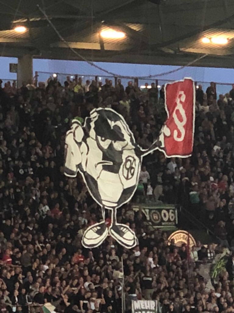 Dr_Huettl's tweet photo. #noNPOG
Niedersachsen Stadion 
#H96BVB https://t.co/MbdFypV87L