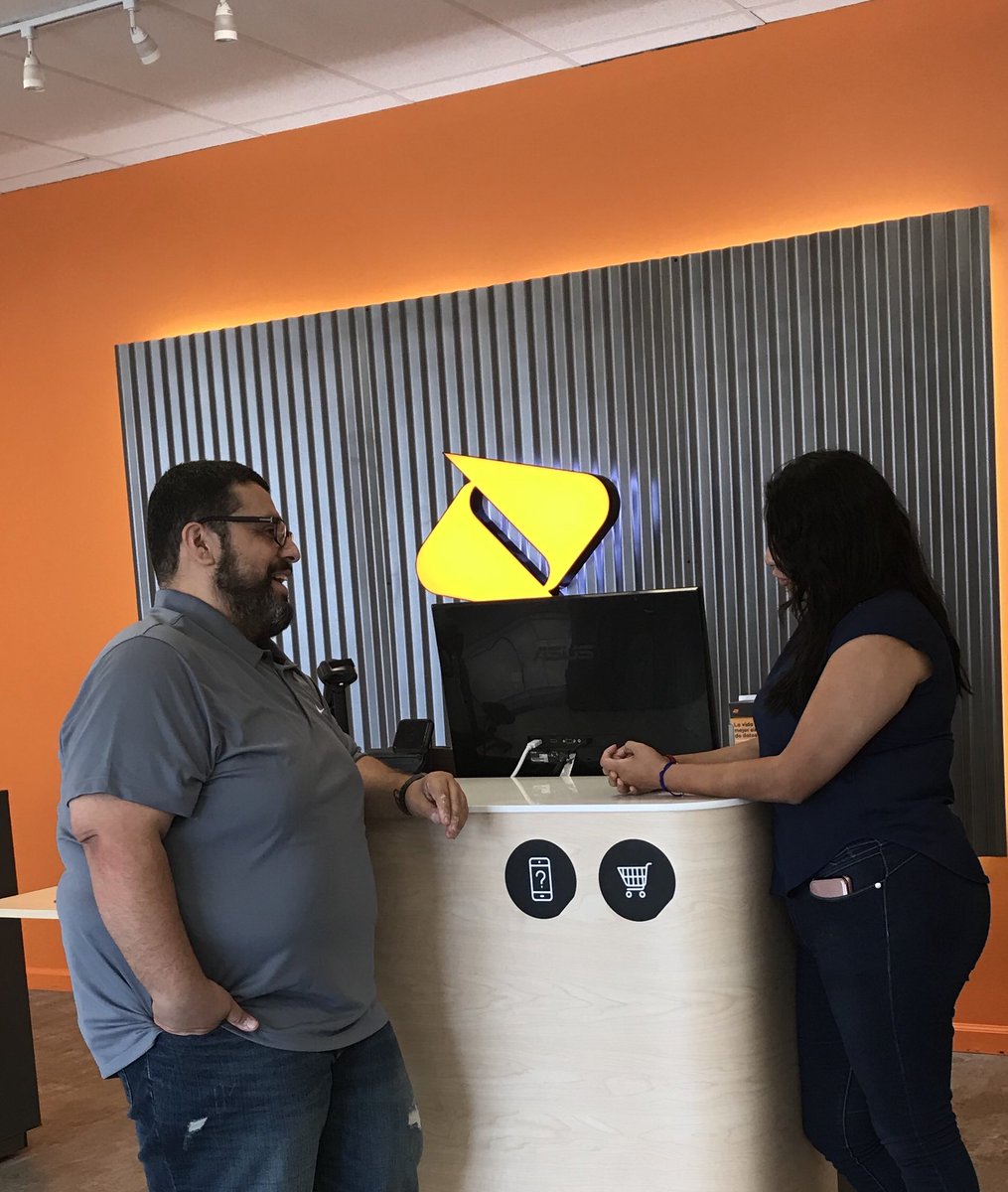 Going over final details for tomorrow’s 4.0 grand opening and Fiestas Maywood with Daisy from Cell Ave! We are ready to kill it! <a href="/LM_Pigeon/">lm_Pigeon</a> #westisbest #boostnation