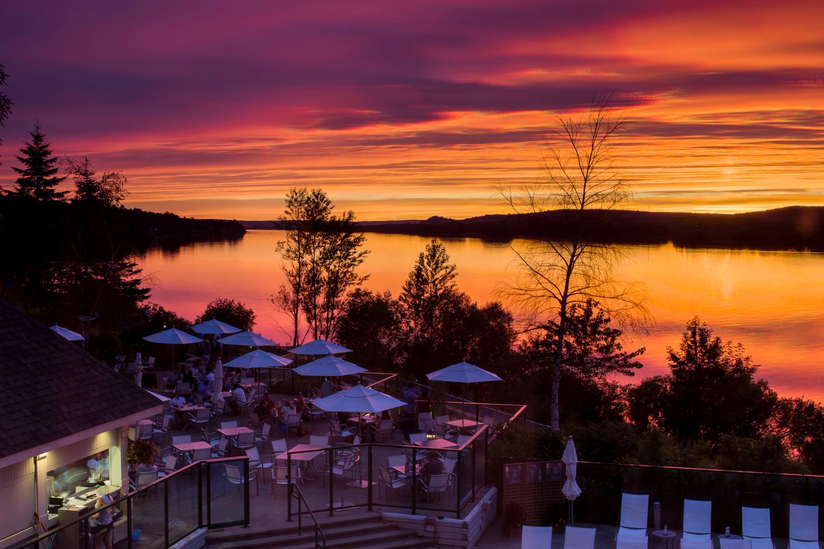 DeltaFRE's tweet image. Fredericton's most Instagrammable sunset.

#DeltaHotels #Fredericton #NoiseNB
