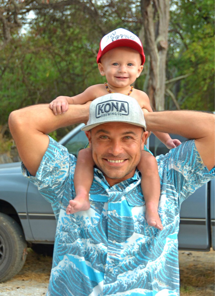 Aloha Friday vibes with these studs 🤙🏼😎 #AlohaFriday #aloha #westernaloha #weekendvibes