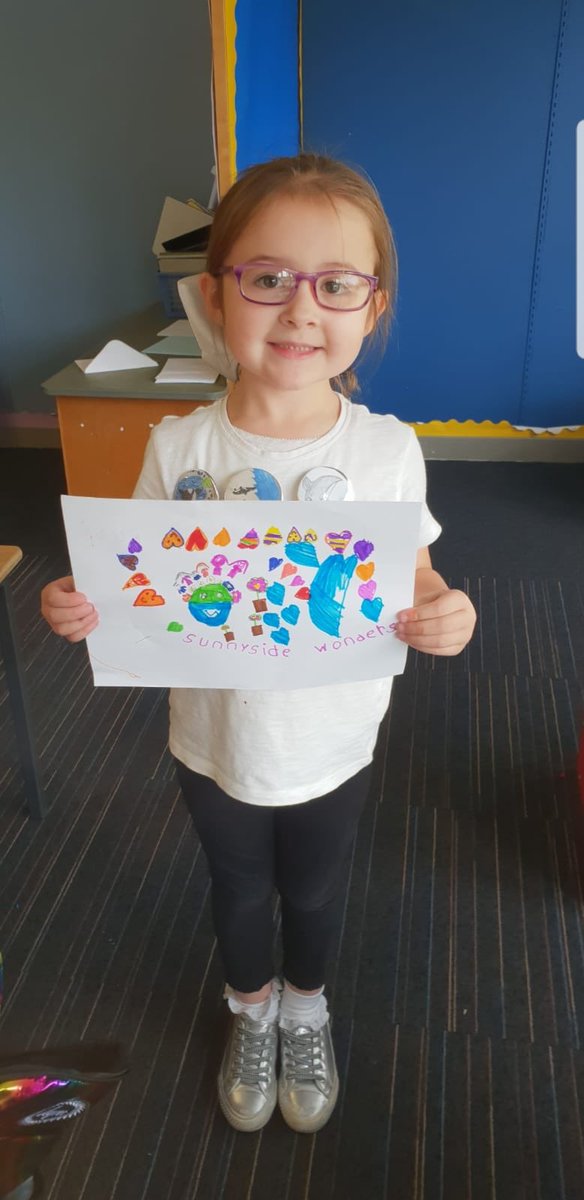 SunnysidePri's tweet photo. What’s this?! A counterfeit operation?! 😂🤣 Rubi copied the P1 Sunnyside ‘One’ders badge when she saw her friend wearing it! Great effort from one of our little Bo’Two’nists! 🎨🌺 #ExtensionTask➡️💷 😉 https://t.co/rorqc3WgVM