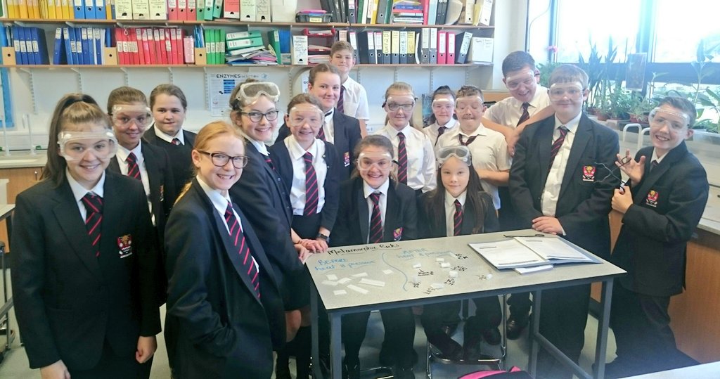 Miss_I_Iqbal's tweet image. 1.1 did a great job &quot;creating&quot;  metamorphic rocks today 👏 #science #practicalwork #rocks #metamorphic #rockcycle #heatandpressure🔥🌋 🏔 🏞