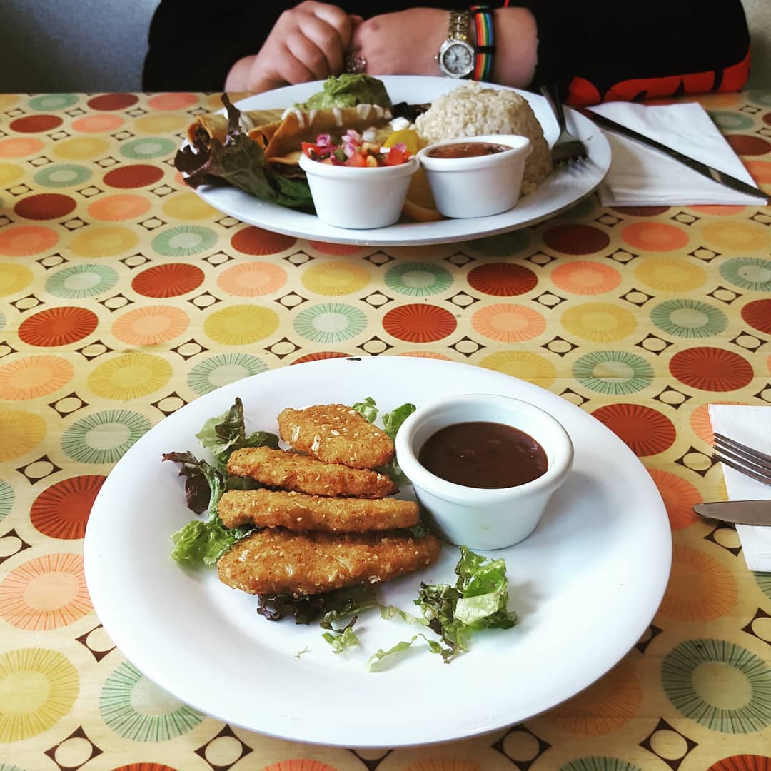 Saturn Cafe (saturncafe) Twitter