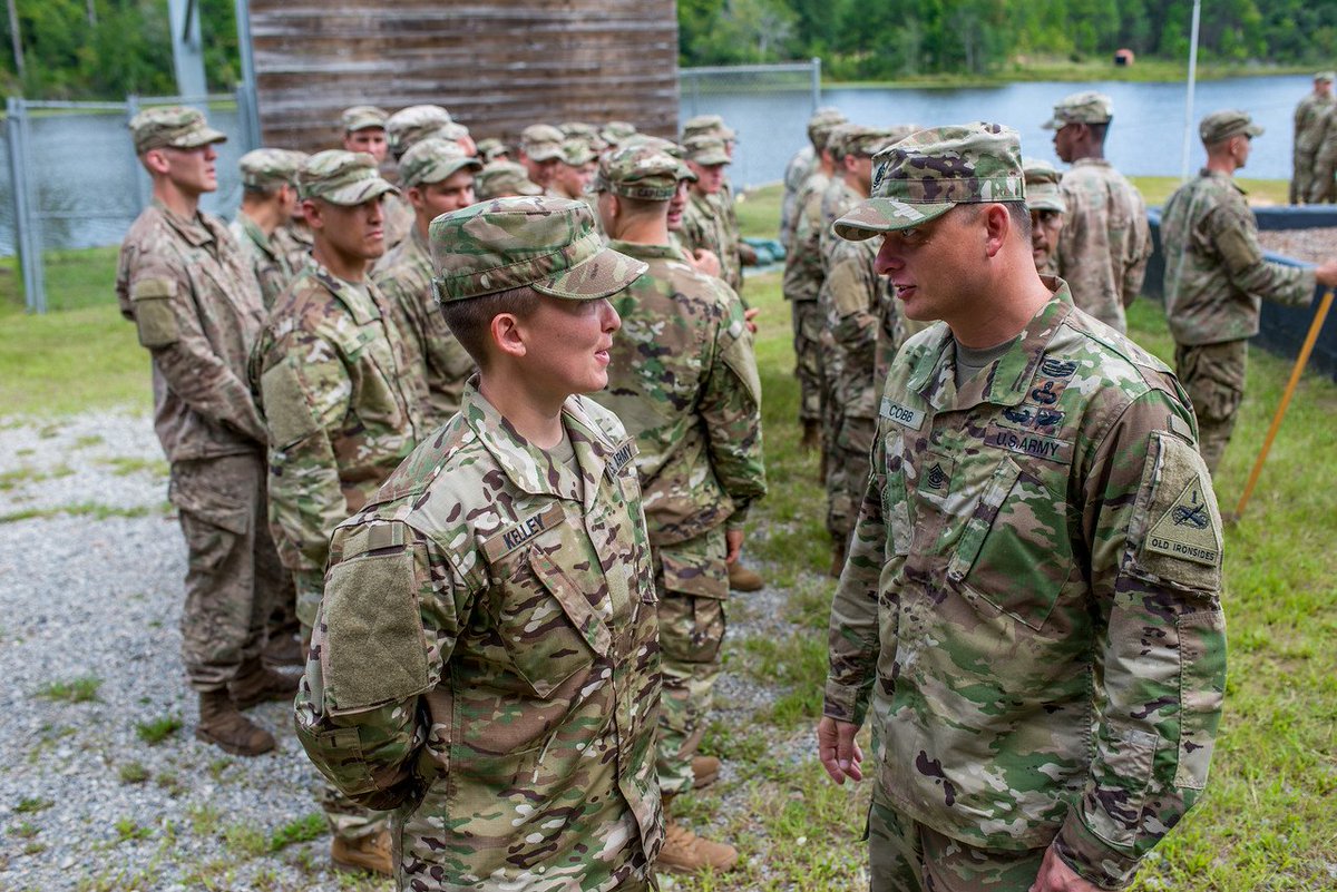 1stArmoredDiv's tweet image. HISTORIC MOMENT! 
Congratulations to @USArmy Staff Sgt. Amanda F. Kelley for being the first enlisted woman to graduate Ranger School, and earn the coveted Ranger tab today at Fort Benning, Ga. She is the true definition of an #IronSoldier! 
 #USArmy photos by Patrick A. Albright