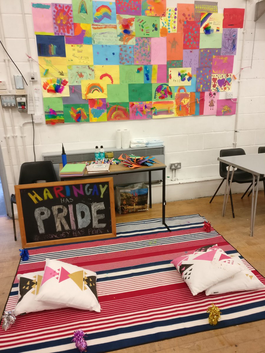 HaringeyPride's tweet image. Setting up with @PLACEAART @ChestnutsCentre for tomorrows #HaringeyHasPride #CommunityFunFest! Displaying some of the amazing Pride flags made at @Yourallypally #TheGreatFête in our Crafty Play area! #LGBTQ #Haringey