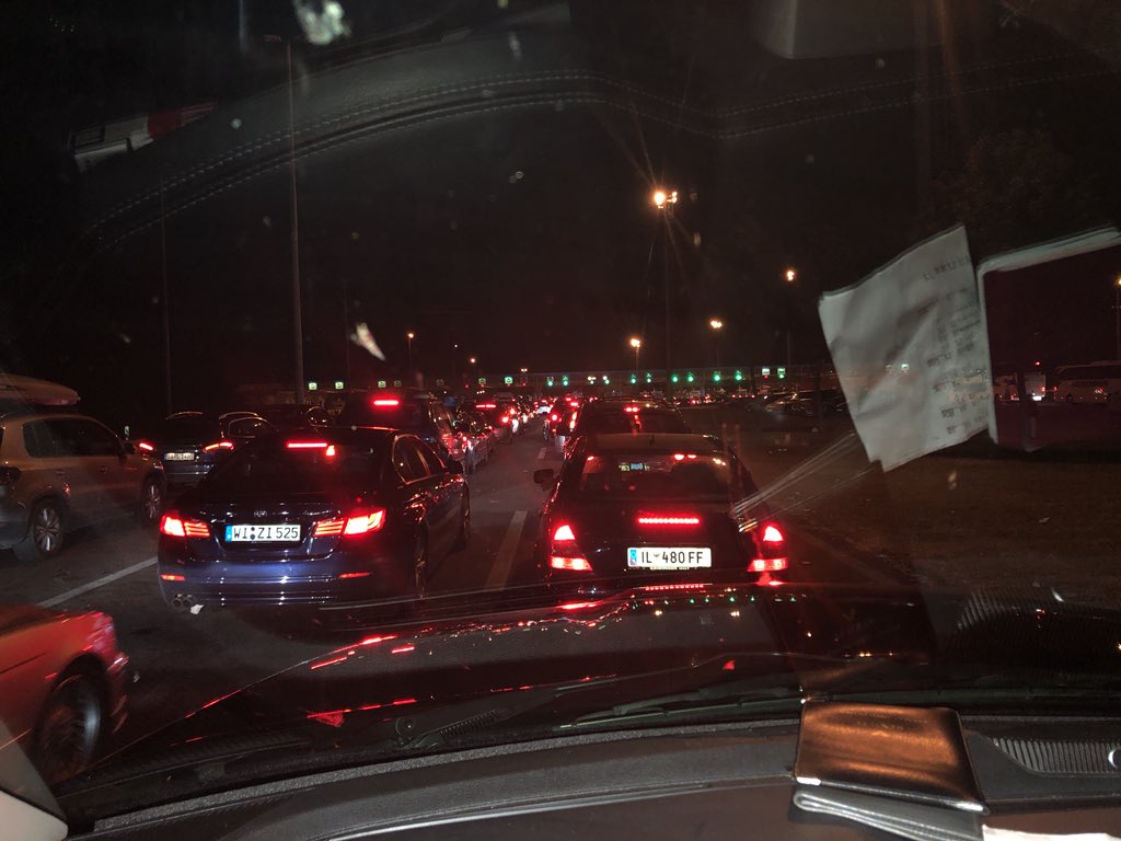 Yeter bu çile yetkililer duysun artık ve kunuyla ilgili gerekenin yapılmasını rıca ediyoruz hersene bu çile bu rezillik TÜRKİYE busoruna el atar sa çözülür