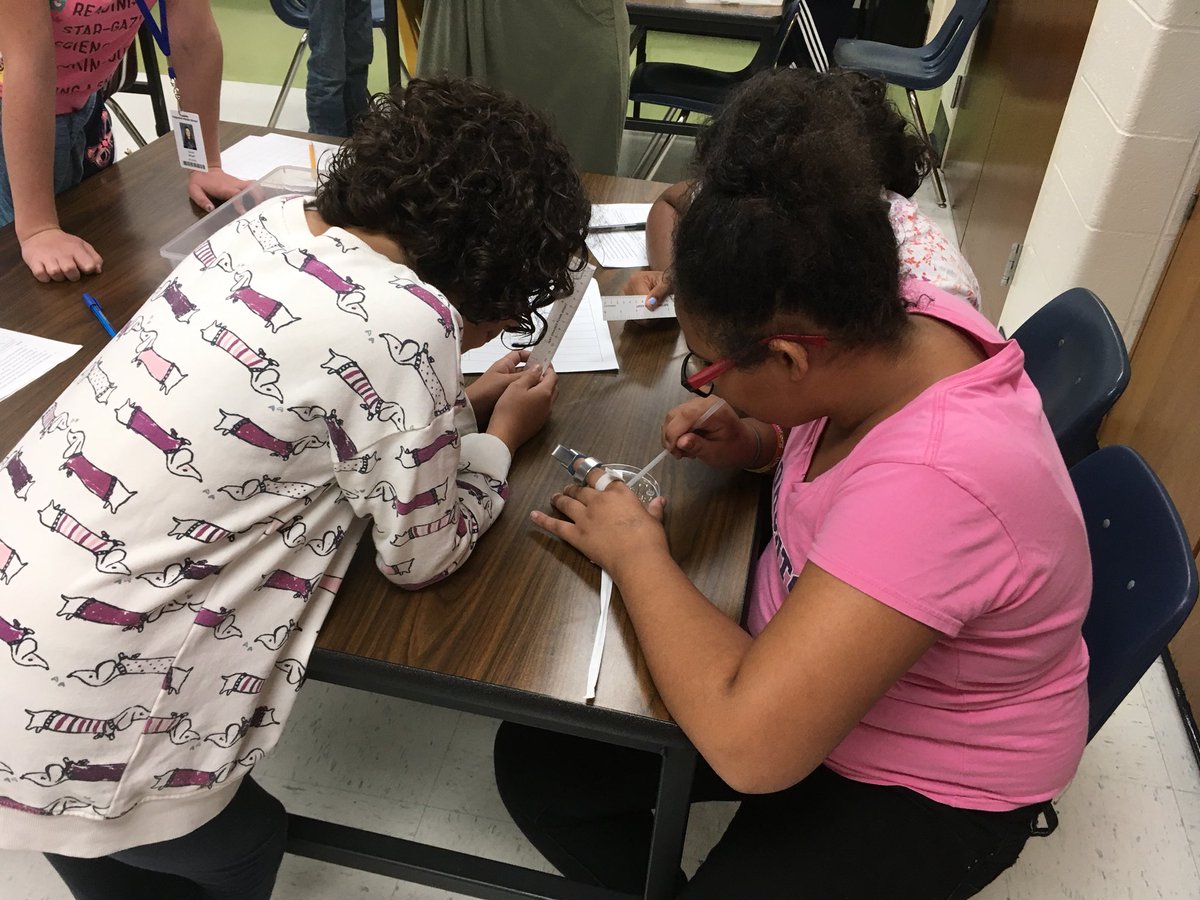 donoghue62's tweet photo. Learning and working together with BUBBLES!  @WSpyrison Thanks, @D62Coaches for all your help. https://t.co/436H1wl9qW