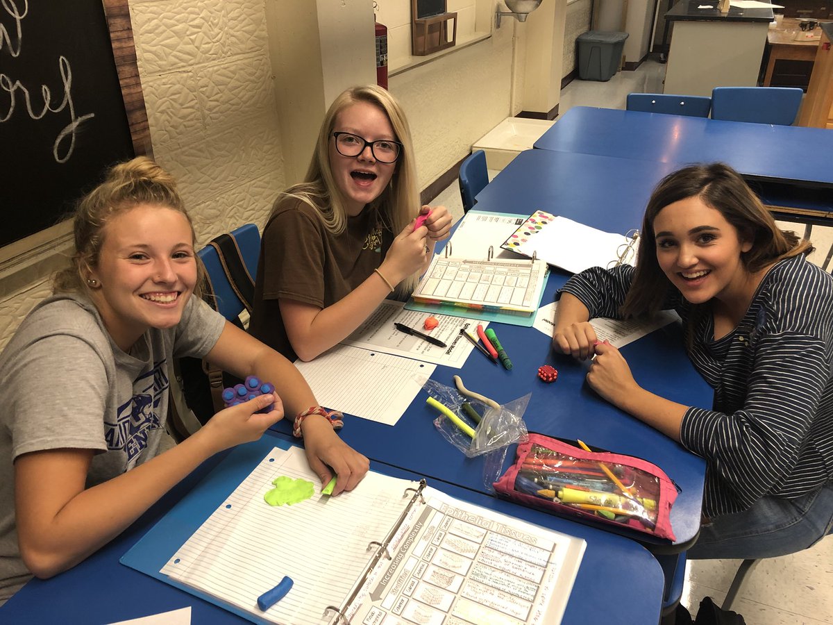 MceScience's tweet photo. A&amp;P Modeling epithelial tissue! #PantherNation https://t.co/fvzJyXwJ5j