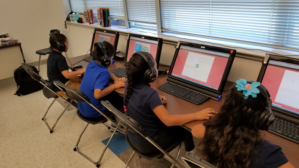 JessTrevino21's tweet photo. A new class a new coding year! Ms. Garcia's 2nd grade class learns to code with @Disney's #Moana! @PickleECP #aisd #aisdinnovates #aisdtech #coding https://t.co/XXaU85lbRf