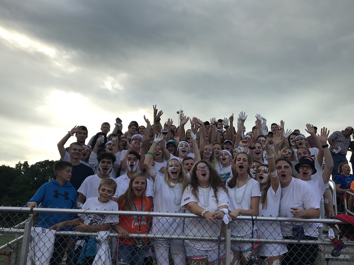 NorthPutnamHS's tweet photo. Great night of @IHSAA1 football action. At half @northputnamfb leads @sputnameagles 7-0. #whiteout2018 https://t.co/nzjstWvVFL