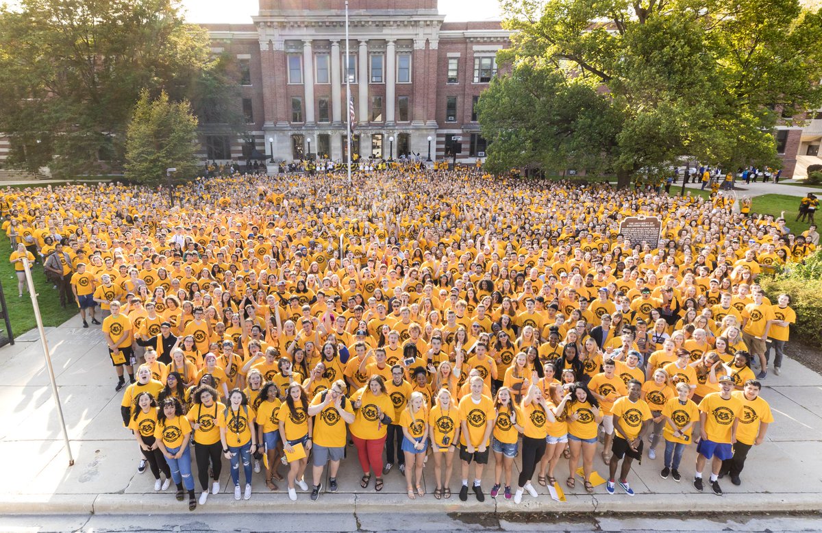 Uw Milwaukee On Twitter A Warm Panther Welcome To The Class Of 2022 We Re Glad You Re Excited Because For The Next 4 Years This Is Your Adventure Uwmfallwelcome Https T Co V1z0rxdesm Uwm Schedule Of Classes Fall 2022