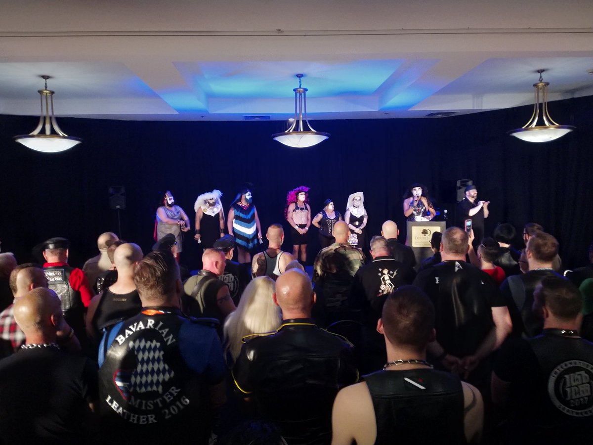 ILSBICBB's tweet photo. The blessing from the Dallas Sisters of Perpetual Indulgence
#onlyatilsb #onlyaticbb https://t.co/kWN1ISUemQ