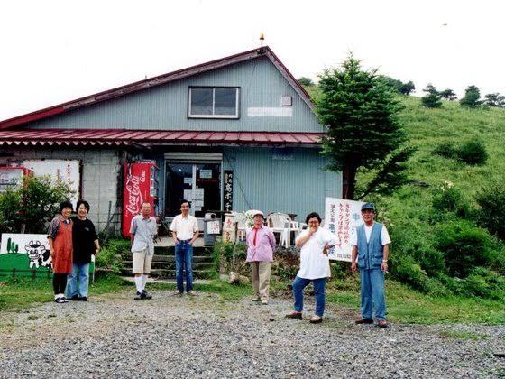 名 古 屋 ちょっと訂正と補足 高ボッチ山荘の火事は00年ではなく09年です すいません 高ボッチ高原 は国定公園に指定されてからキャンプ禁止ですが 高ボッチ山荘が管理していたキャンプ場では可能でした りんちゃんがテントを張っているのも高ボッチ 名 古 屋 ちょっと訂正と補足 高ボッチ山荘の火事は00年ではなく09年です すいません 高ボッチ高原 は国定公園に指定されてからキャンプ禁止ですが 高ボッチ山荘が管理していたキャンプ場では可能でした りんちゃんがテントを張っているのも高ボッチ