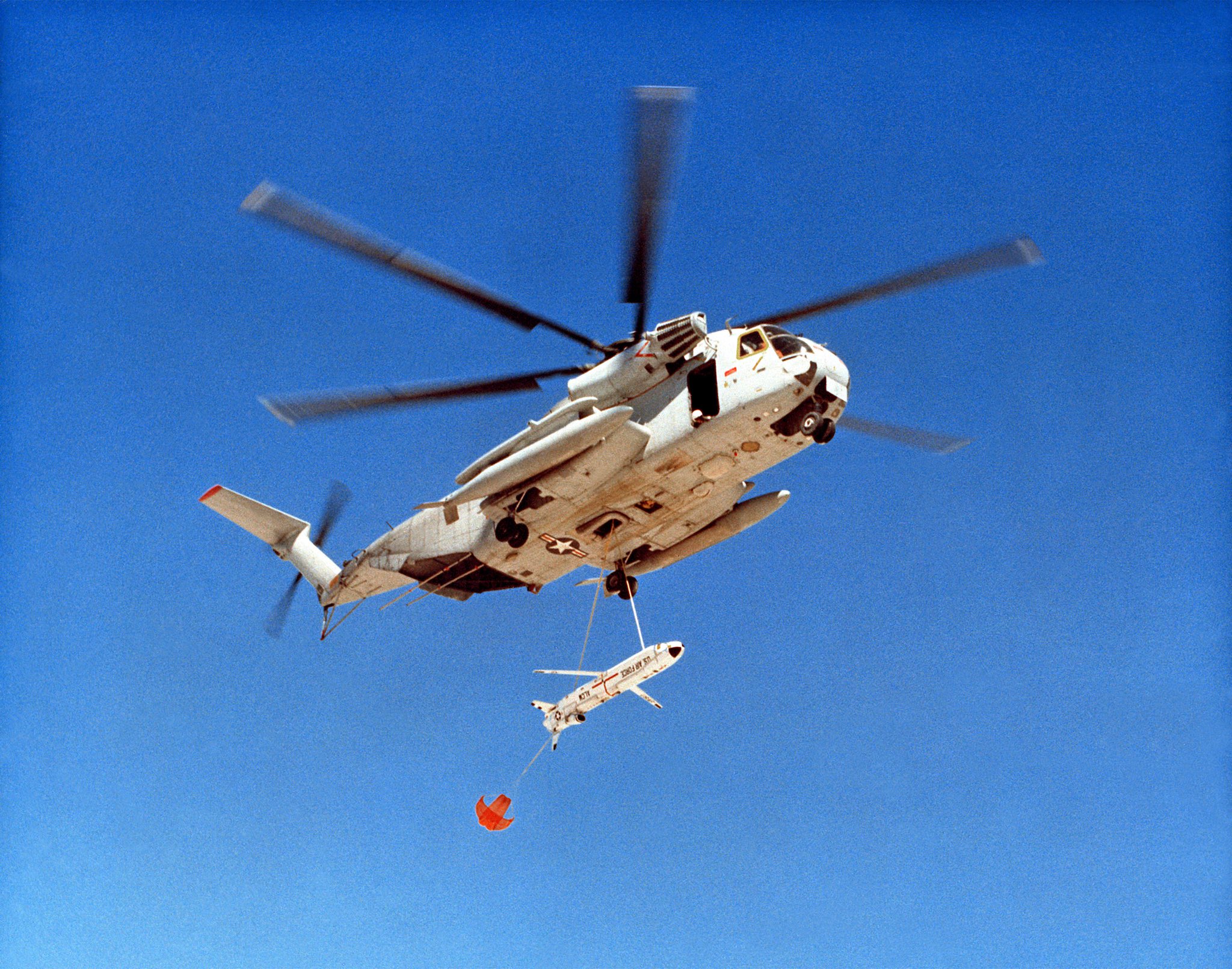 Dl9DEsGVsAAGr2E.jpg:large