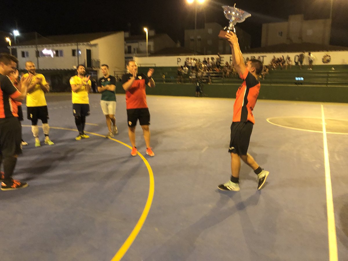 _SoloQuedaVOX's tweet photo. ¡Enhorabuena al campeón de la Supercopa @ViasportTeam! 
Gran torneo el vivido esta semana en #SantaPola donde el @ViasportTeam ha presentado unas credenciales para ser tenido como uno de los importantes de la temporada. ¡Felicidades por el título! https://t.co/JMm0MT2FEg