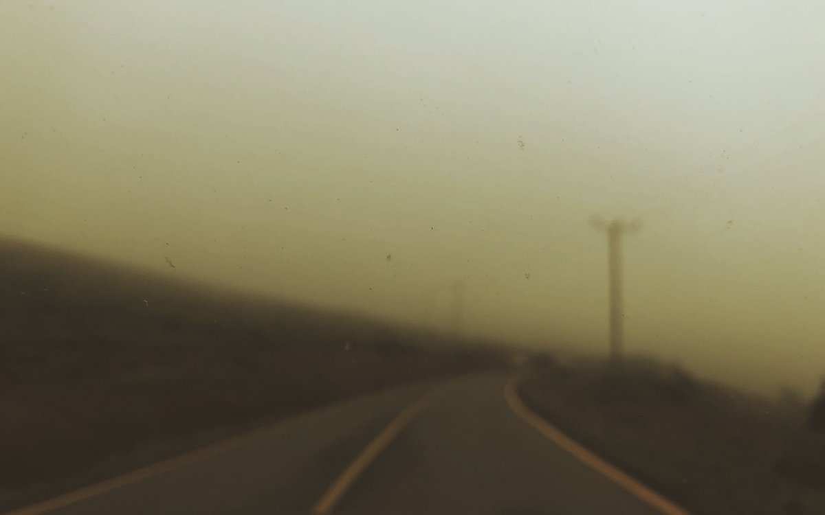 “sen ve yağmur
başa dönemezsiniz
öyle bir yol yürüdünüz ki ancak
dönüş yolunu yok ederek gelebilirdiniz”