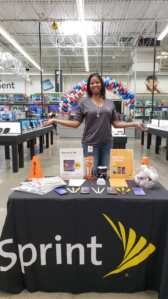 Sprint is Representing at Walmart today! Come on Down, $50 Port credit AND we will take care of that New Line Activation Fee for you! Sunset and Marks in Vegas! #SprintWMTKO <a href="/david_lopez702/">David Lopez</a> @JamesLeeWC