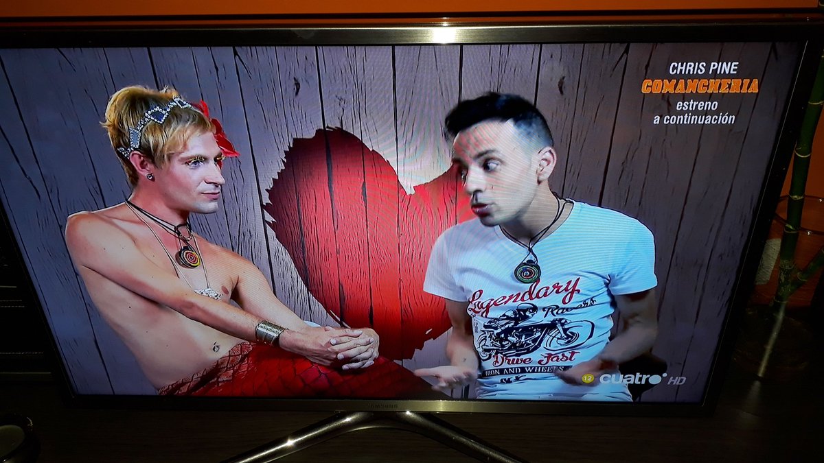 chantal_pinto's tweet photo. #FirstDatesBeach5 pero esto que es?? La Sirenita??? Hoy he debido perderme un " gran programa " jajaja https://t.co/m7v9k8rwdY