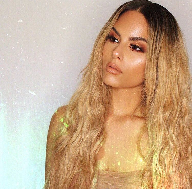 goldiluxehair's tweet photo. βGlow Is The Essence Of Beautyβ -Estee Lauder β¨β¨β¨.
The Beautiful @piatoscano Glows Inside and Out. ππππ
Gorgeous Glam by @jay_artistryβ¨
Pia wearing #goldiluxehair #extensions #20inches #180grams #color18/22 π«π« https://t.co/VtgNoG7Wyz