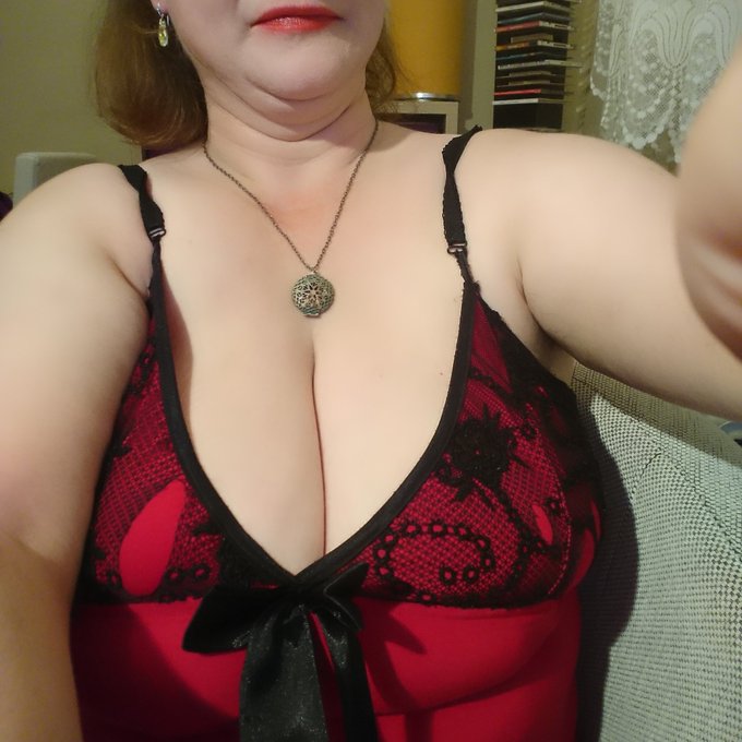 Jetzt live im Chat bei zuhause. com https://t.co/jxC5IXGqSo besuche mich im Chat und lass uns Spa&szlig; haben<a href="/tag/free"class="tags"><span>#free</span></a><a href="/tag/highheels"class="tags"><span>#highheels</span></a><a href="/tag/chat"class="tags"><span>#chat</span></a><a href="/tag/webcam"class="tags"><span>#webcam</span></a><a href="/tag/webcamgirl"class="tags"><span>#webcamgirl</span></a><a href="/tag/chubby"class="tags"><span>#chubby</span></a>