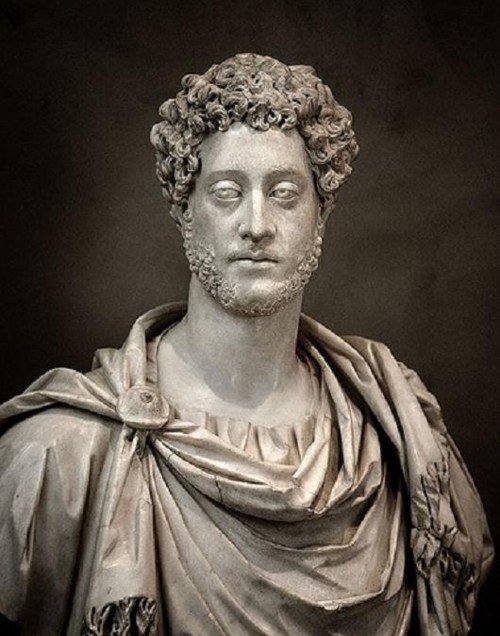 TraffordLj's tweet image. It's #Commodus' birthday. Which means I get to post my were Commodus &amp;amp; Prince Eddy the same man conspiracy theory?