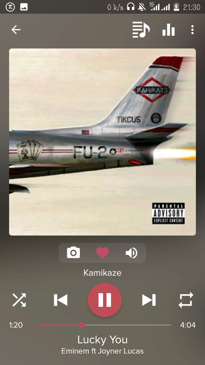 Opinnana's tweet photo. Joyner Lucas went toe to toe with Eminem 
That dude is good 🔥🔥
#Kamikaze https://t.co/IDetrS9yxj