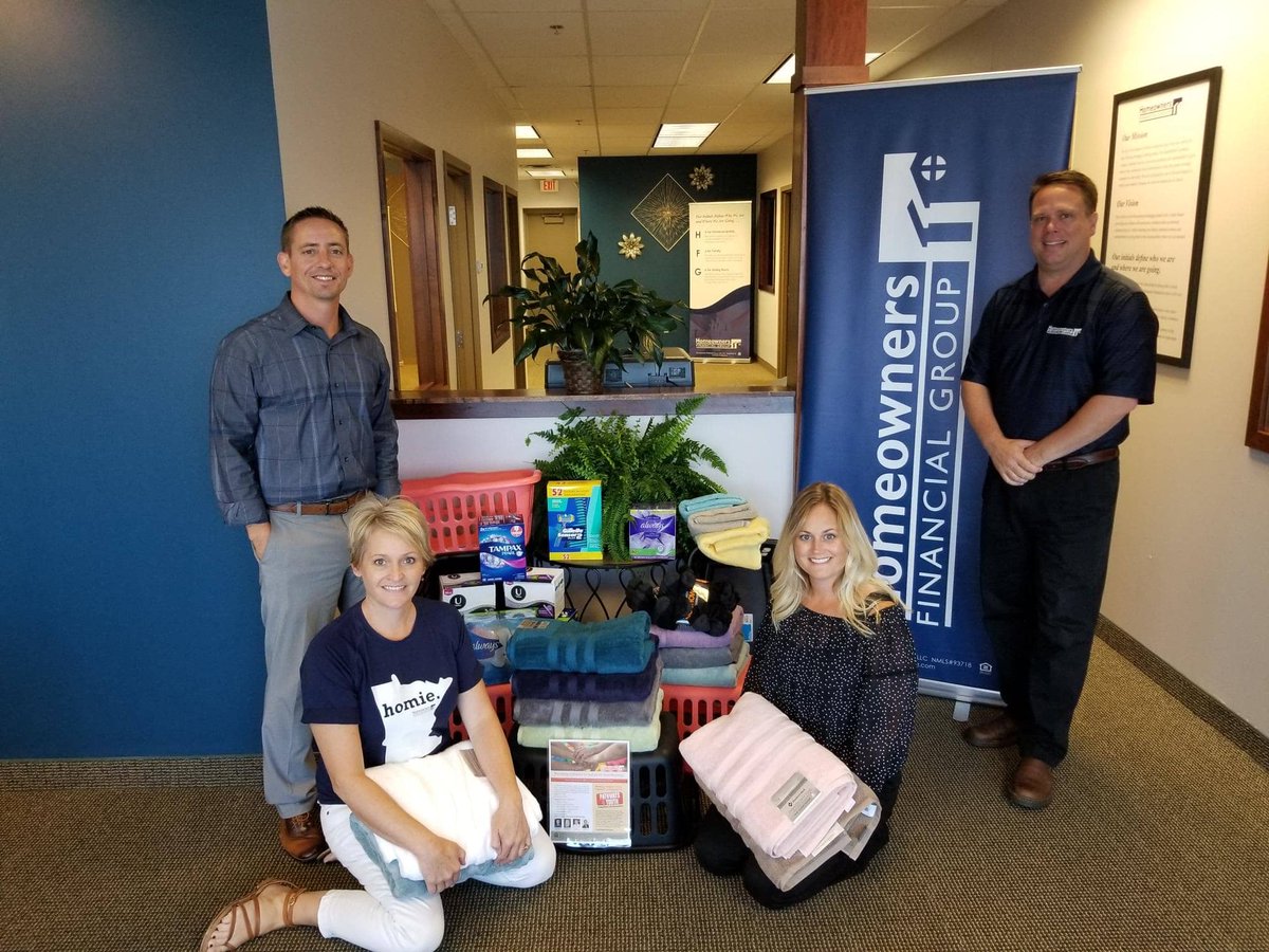homeownersfg's tweet photo. Our #WaitePark branch had a booth at a golf tournament, participated in a neighborhood block party, and collected donations for Pathways 4 Youth as part of their 2018 Summer Charitable Initiative.
 
#HFGGivesBack https://t.co/8cWBGla9Lt