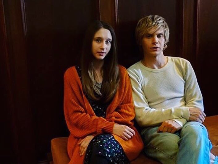 taissafarmiga's tweet image. Violet Harmon shade 2018 #ahs8