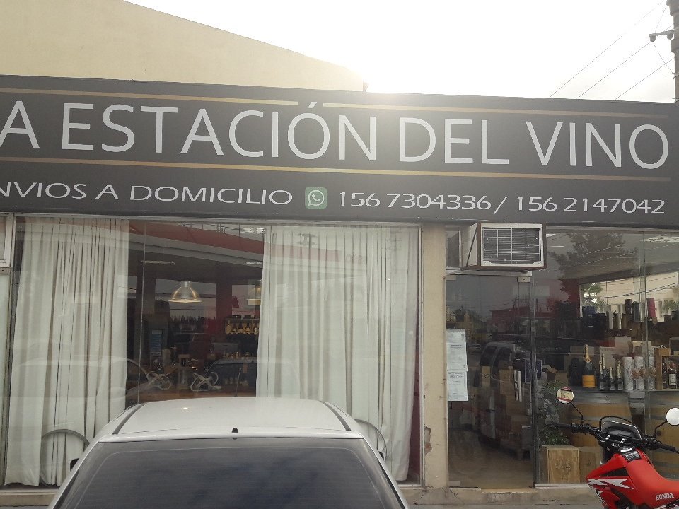 Seguimos recorriendo Buenos Aires y visitando clientes y amigos de <a href="/BodegaOtaviano/">Bodega Otaviano</a> #penedoborges en La Estación del Vino.