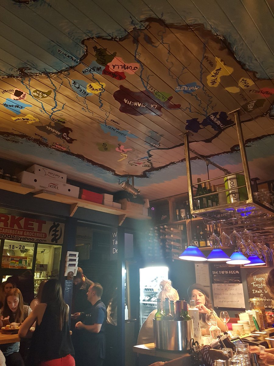 smpGlobetrotter's tweet photo. Lively #Tooting Market! Great wine and atmosphere at #Tapasroom #foodie #London https://t.co/YzAAk6cu5N