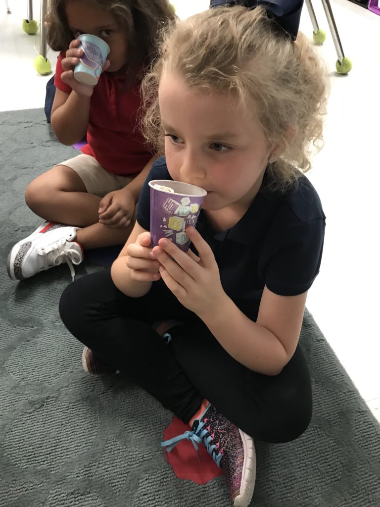 nayowell's tweet image. Using our senses as tools. Popcorn investigation @DeltonaLksElem @ramonita_ortiz1 @rjlucas28 #VCSscience