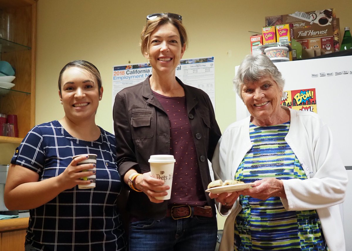 vcsonomacounty's tweet image. Bagel Friday at the Volunteer Center #happystaff #vcsc #volunteernowsonoma