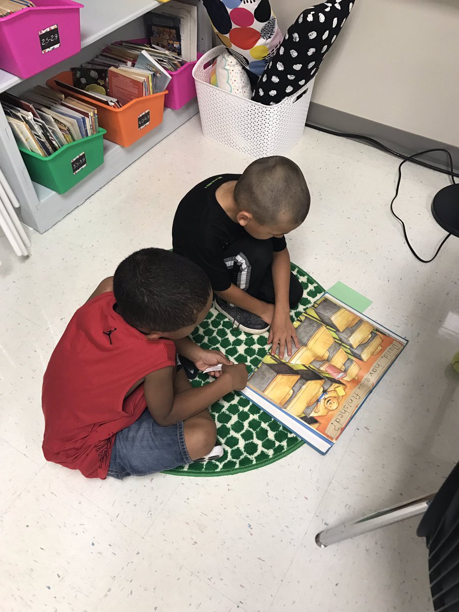 How about this sweet duo helping each other read?! Perfect partner reading rug from ikea 😍