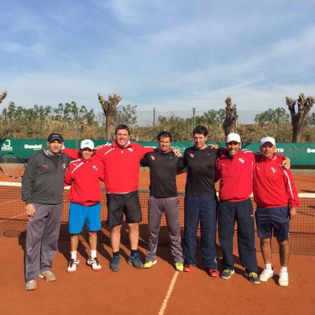 ¡El Rey en la final del campeonato Interclubes 1° +45 de la AAT! Mañana a las 15.30 ante el Lawn Tennis Club en nuestro predio. Vení a ver a #Independiente. 📌 Se suspende por lluvia #TodoRojo 🔴