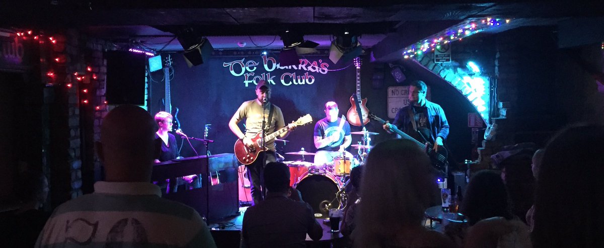 DeBarraFolkClub's tweet image. #TheBonesBelow first gig at #DeBarras 

#wildatlanticway #clonakilty #westcork