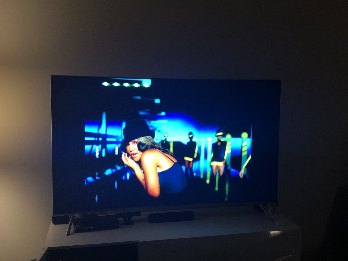 RaymondoB's tweet photo. Working through the back catalogue of @tonibraxton on a Friday night!   #hitthefreeway has to be a favourite!!! https://t.co/MTVTjbHK9H