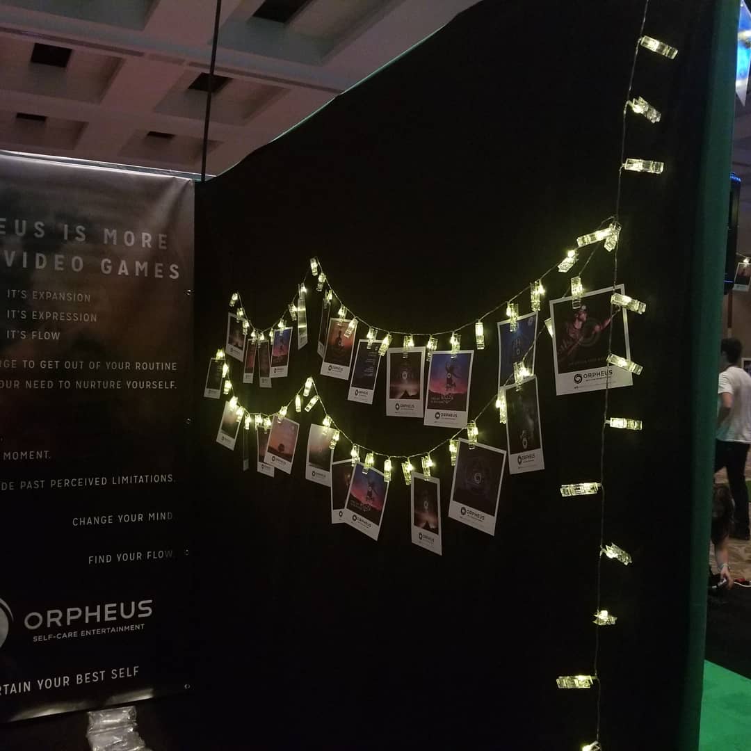 dianamoon's tweet photo. Interesting booth using your voice and sound! @orpheus_sce #soundself #PaxWest https://t.co/JHnJo8vj6R