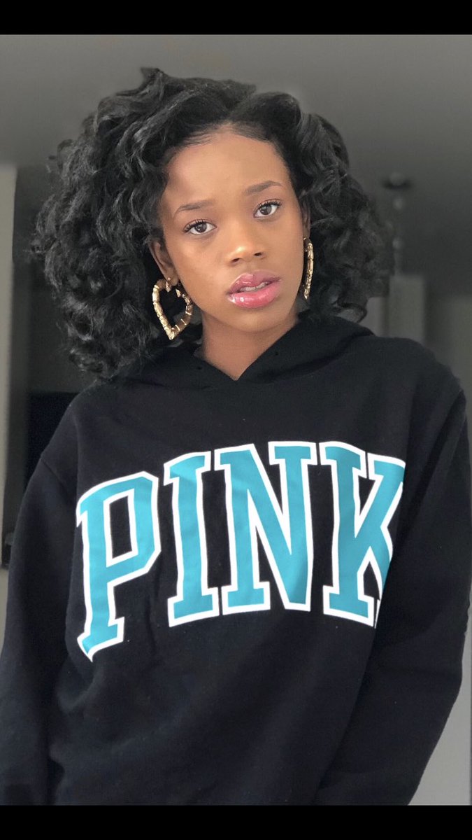 LanguageClubVT's tweet image. Historian 
Name: Kyera B. 
Year: Senior 😋 VT19 
Major: Biochemistry 

Languages I know: Currently only English 🇺🇸 , but I want to learn more