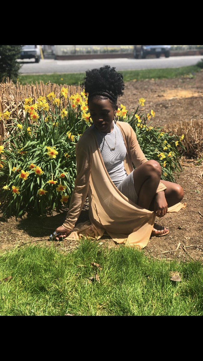 LanguageClubVT's tweet image. Historian 
Name: Kyera B. 
Year: Senior 😋 VT19 
Major: Biochemistry 

Languages I know: Currently only English 🇺🇸 , but I want to learn more