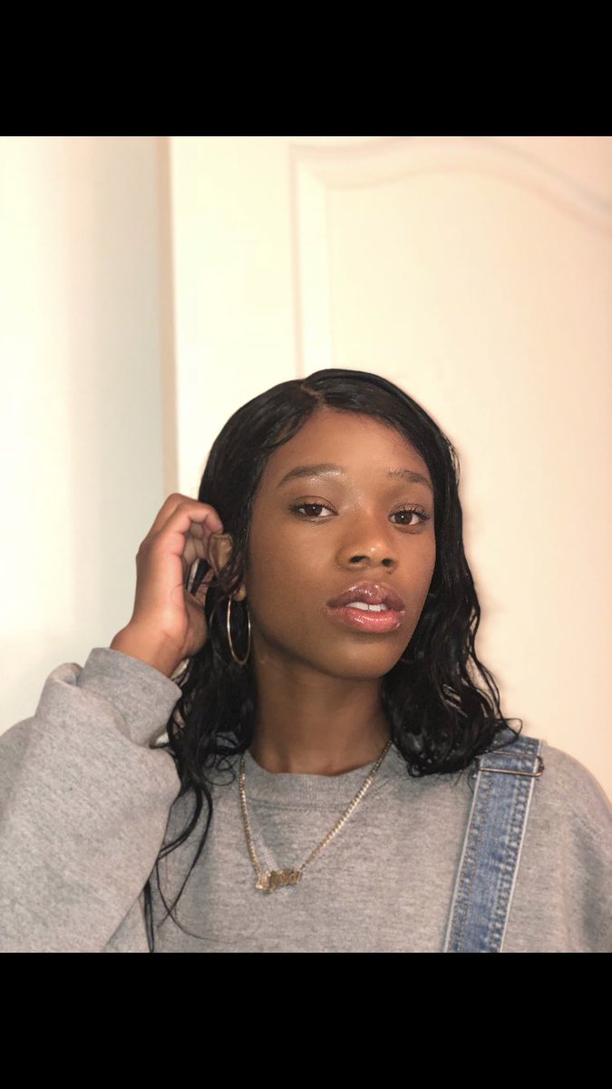 LanguageClubVT's tweet image. Historian 
Name: Kyera B. 
Year: Senior 😋 VT19 
Major: Biochemistry 

Languages I know: Currently only English 🇺🇸 , but I want to learn more