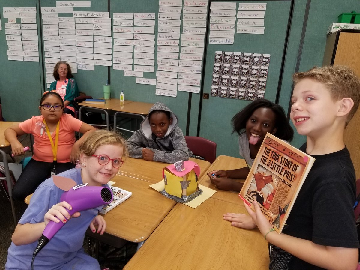 KrystalPrice200's tweet photo. 4th graders had to build a structure that could withstand the Big Bad Wolf aka a hairdryer. @HumbleISD_OE https://t.co/Z9FvLXN72o