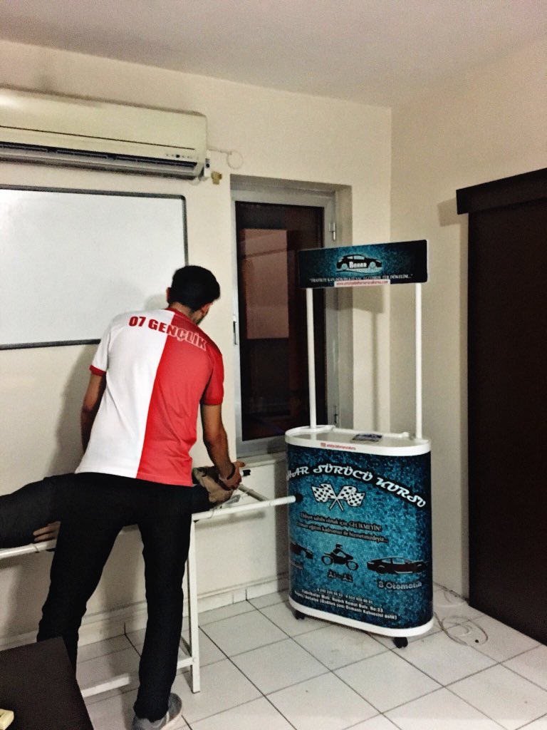 Şehrimizin yanındayız 🔴⚪️
#AntalyasporSahaKalkıyor 
#AntalyasporŞahaKalkıyor