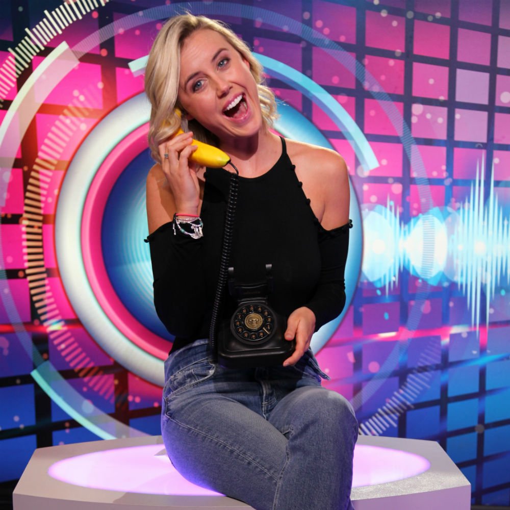 TheLoopAu's tweet photo. Liv is back from her holiday and flying solo this week with all your fave songs from 2007! πΆ
So give her a call on the banana phone to get your requests in (or just @ us, your choice) #Loop07 https://t.co/4DCR0Y0gRT