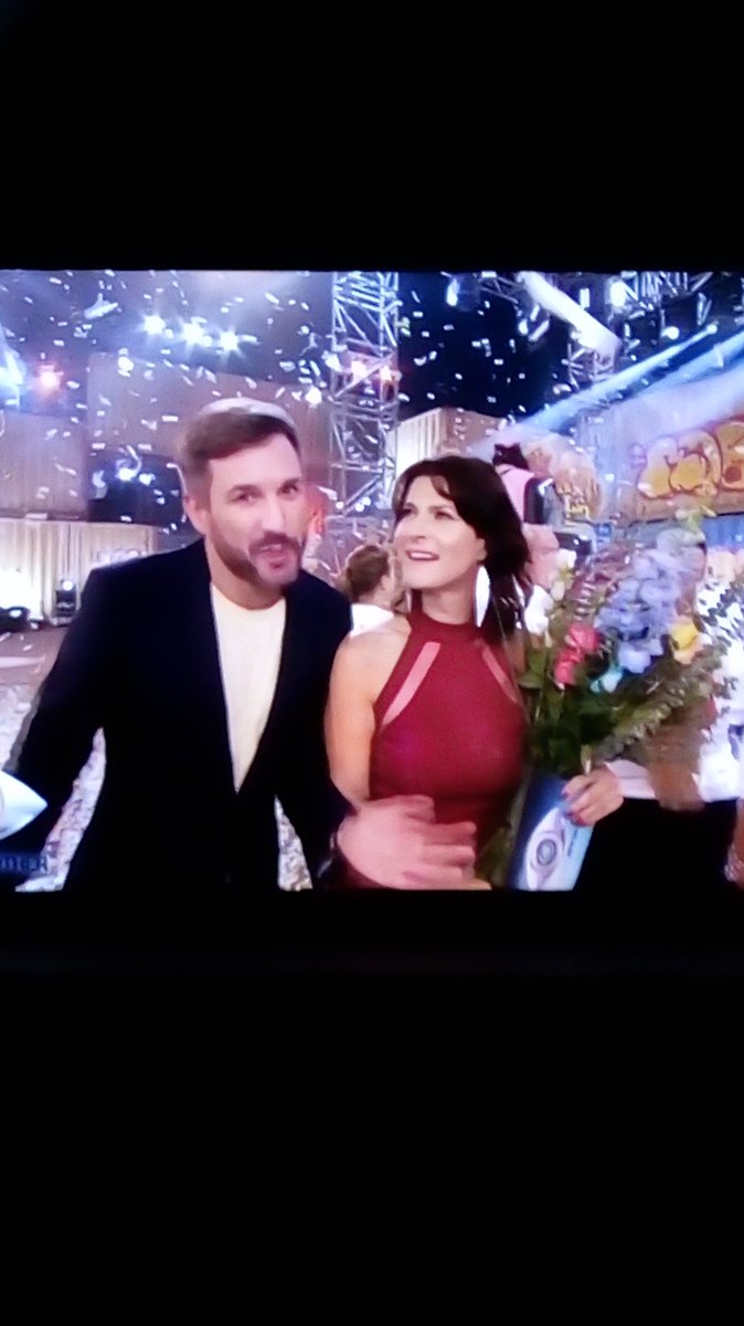 19tanja7732's tweet photo. Freu mich auf euch bis nächstes Jahr ♥️ @JochenSchropp @marlenelufen @sat1 @promibb ♥️👍 https://t.co/YuYaYbsPuY